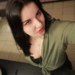 2010989675_huge